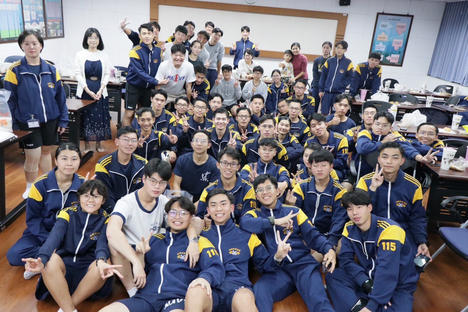 The Department of Applied Foreign Languages held a Christmas dinner活動照片2